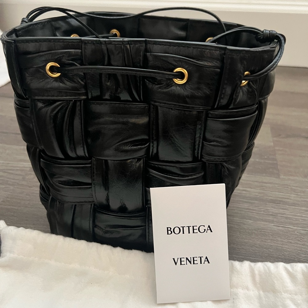 Bottega Veneta small cassette cross body bucket
